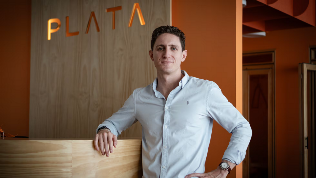 Del colapso de Famsa a la autorización de Plata: México llega al récord de 53 bancos